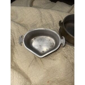 Guardian Service Hammered Aluminum Triangular Casserole 2.5 Quart No Lid